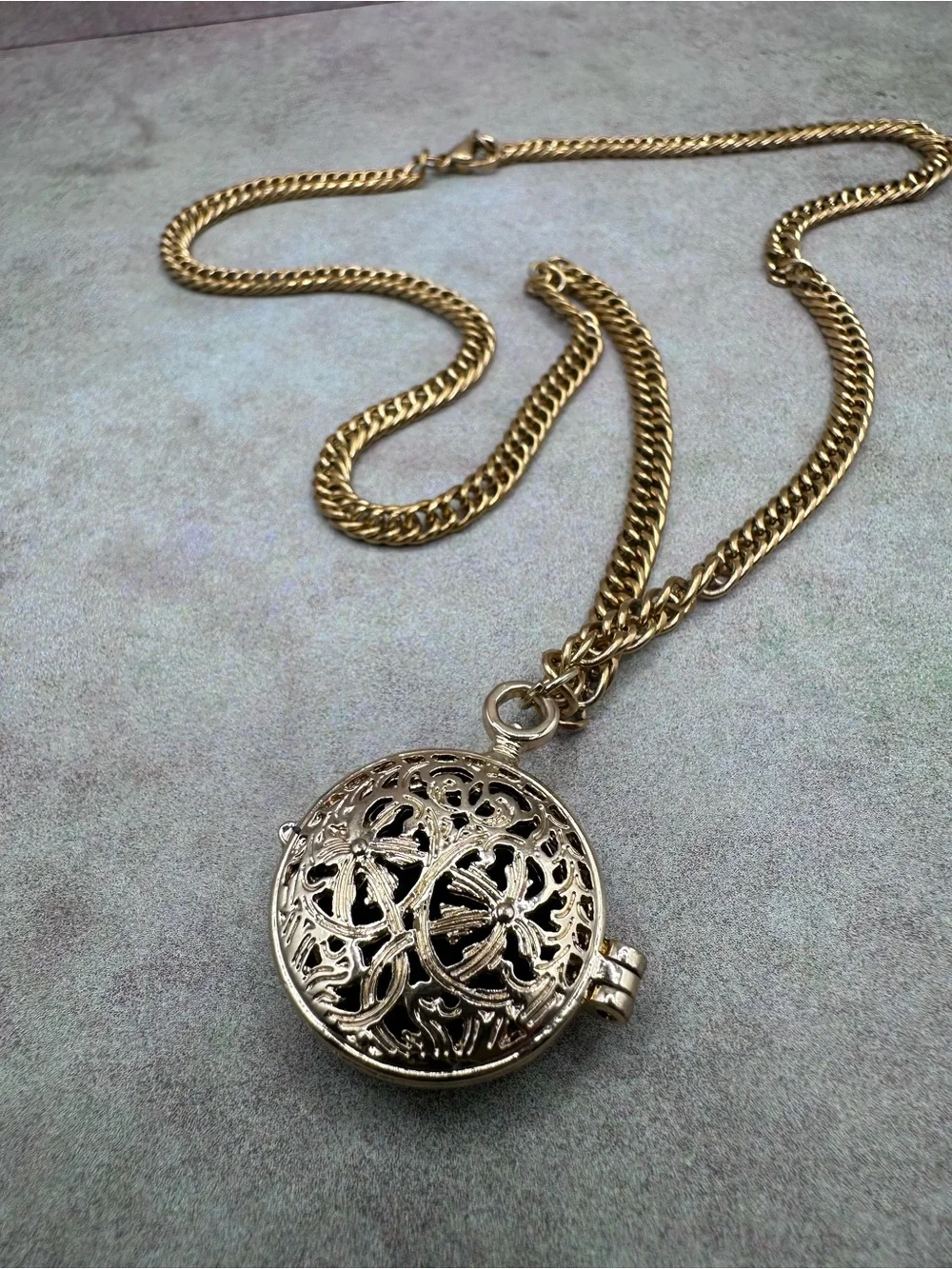 Gold-Tone Locket Necklace with Gray Cameo Cat Relief - Picture 7 of 7